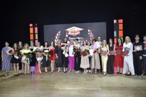 Диплом із гідністю: цьогорічний випуск ВДПУ – про професіоналізм і відповідальність