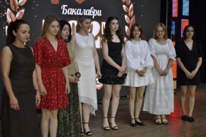 Диплом із гідністю: цьогорічний випуск ВДПУ – про професіоналізм і відповідальність