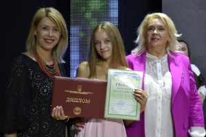 Диплом із гідністю: цьогорічний випуск ВДПУ – про професіоналізм і відповідальність