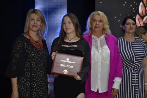 Диплом із гідністю: цьогорічний випуск ВДПУ – про професіоналізм і відповідальність