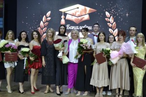 Диплом із гідністю: цьогорічний випуск ВДПУ – про професіоналізм і відповідальність