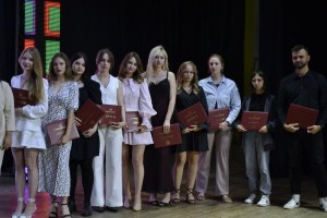ВДПУ урочисто вручив дипломи випускникам факультету мистецтв