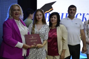 ВДПУ урочисто вручив дипломи випускникам факультету мистецтв