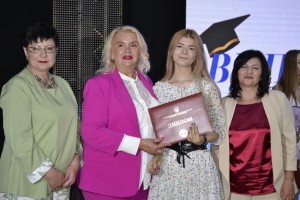 ВДПУ урочисто вручив дипломи випускникам факультету мистецтв