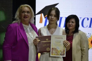ВДПУ урочисто вручив дипломи випускникам факультету мистецтв