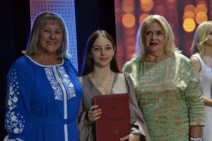 Дипломи отримали журналісти та філологи: випуск-2025 у ВДПУ