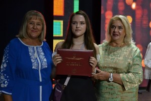 Дипломи отримали журналісти та філологи: випуск-2025 у ВДПУ