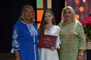 Дипломи отримали журналісти та філологи: випуск-2025 у ВДПУ