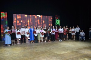 Дипломи отримали журналісти та філологи: випуск-2025 у ВДПУ