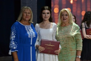 Дипломи отримали журналісти та філологи: випуск-2025 у ВДПУ