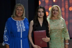 Дипломи отримали журналісти та філологи: випуск-2025 у ВДПУ