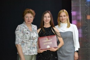 У ВДПУ відбулося вручення дипломів випускникам факультету іноземних мов