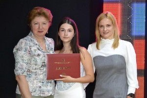 У ВДПУ відбулося вручення дипломів випускникам факультету іноземних мов
