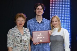 У ВДПУ відбулося вручення дипломів випускникам факультету іноземних мов