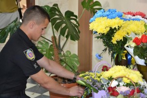 Герой, який надихає: у ВДПУ відкрили меморіальну дошку Артему Іванішину
