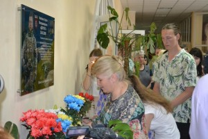 Герой, який надихає: у ВДПУ відкрили меморіальну дошку Артему Іванішину