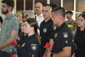 Герой, який надихає: у ВДПУ відкрили меморіальну дошку Артему Іванішину