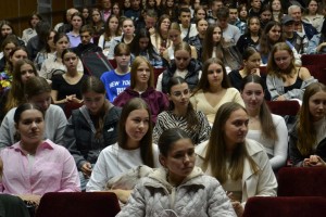 Зустріч із заслуженим артистом України, відомим кінорежисером Олесем Саніним