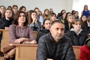 Фотовиставка «Війна має жіноче ім’я»