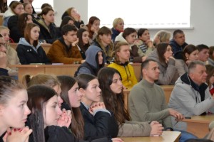 Фотовиставка «Війна має жіноче ім’я»