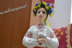 Відкрито виставку «Дитячі фантазії у скульптурі»