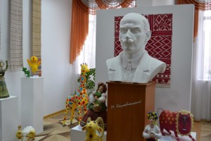 Відкрито виставку «Дитячі фантазії у скульптурі»