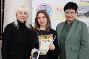 Музично-літературна зустріч «Ми говоримо, щоб не згаснути. Ми любимо, щоб перемогти»
