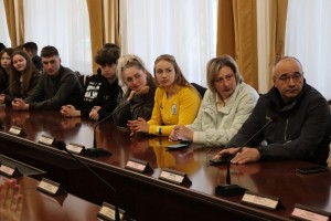 Зустріч із українськими спортсменами – титулованими паралімпійцями