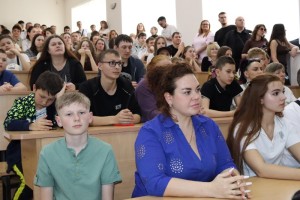 Всеукраїнський фінал 40-го Міжнародного чемпіонату з розв’язування логічних математичних задач»