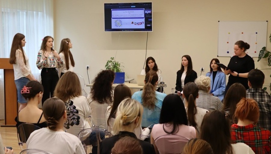 Засідання історико-педагогічної вітальні «Софія Русова: голос української педагогіки крізь століття»