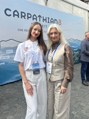 Cаміт C8 — Карпатської вісімки